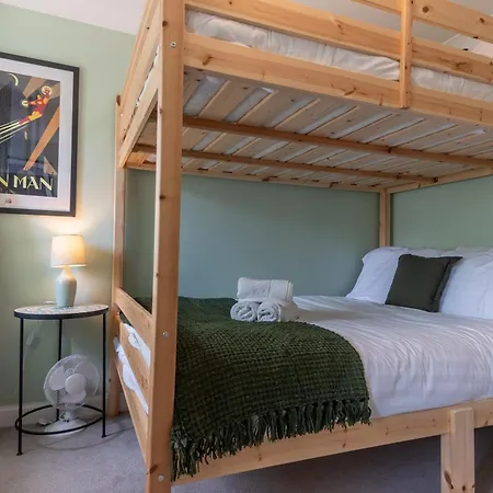 Дом отдыха Perfect Family Retreat With Hot Tub, Nr The Lakes