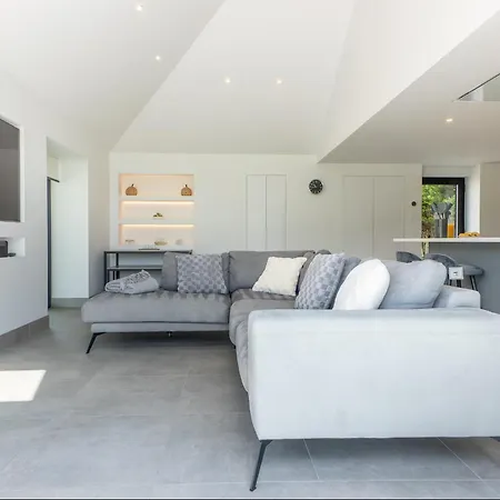 Perfect Family Retreat With Hot Tub, Nr The Lakes