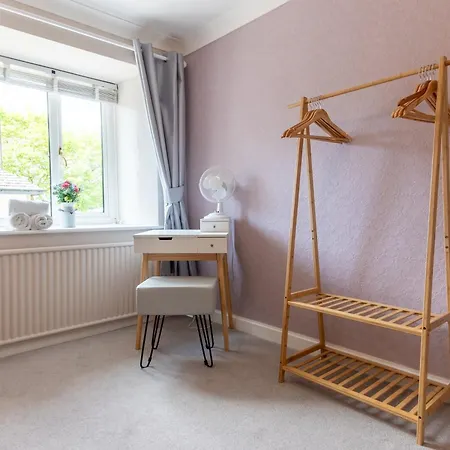 Prázdninový dům Perfect Family Retreat With Hot Tub, Nr The Lakes Natland